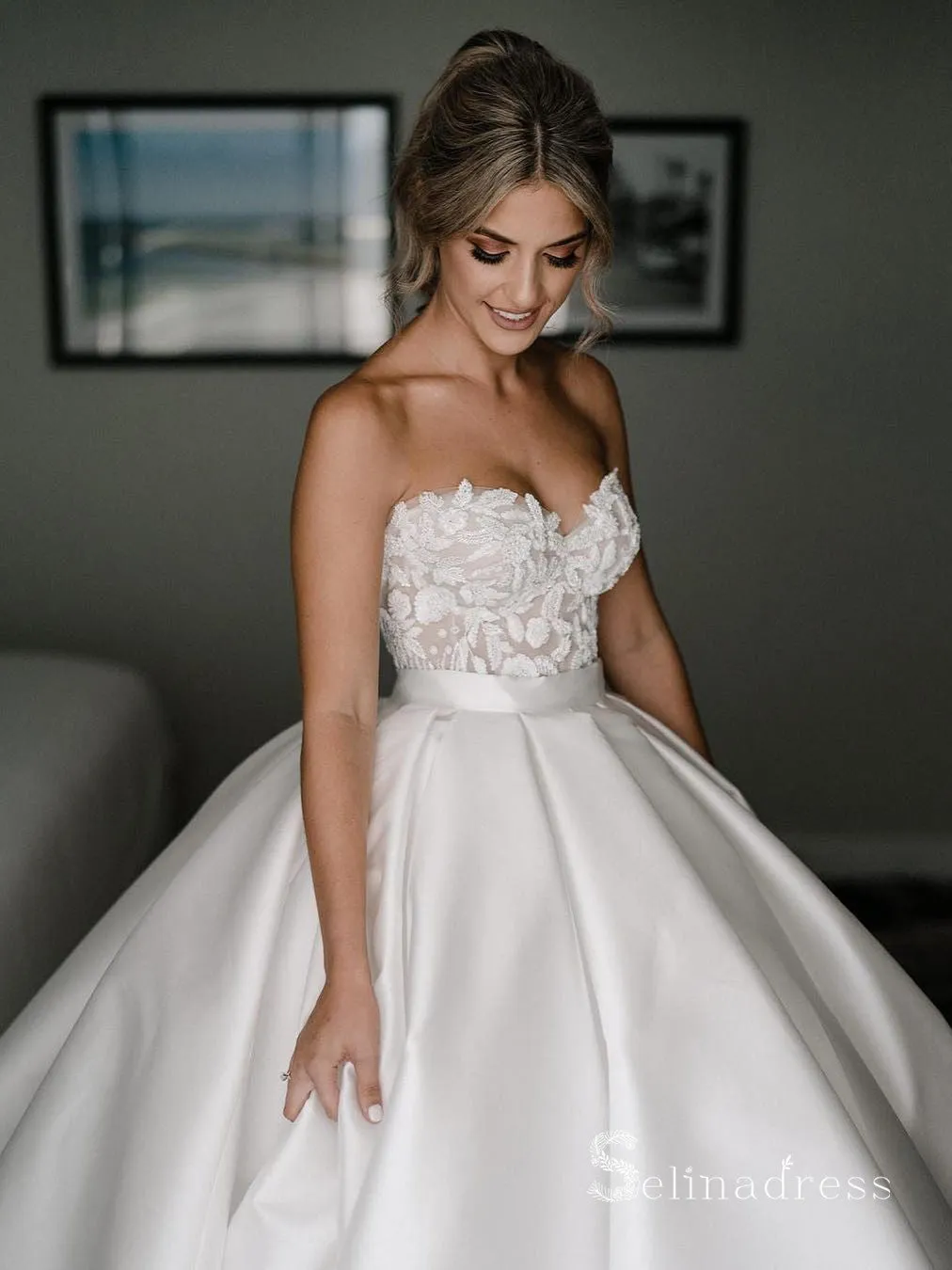 A-line Sweetheart Ivory Wedding Dresses Rustic Satin Bridal Gowns CBD300