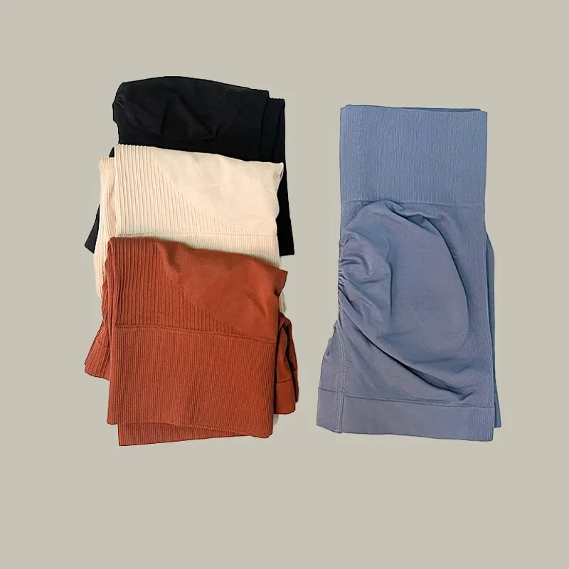 TEEK - Seamless Sports Bra & High Waist Shorts